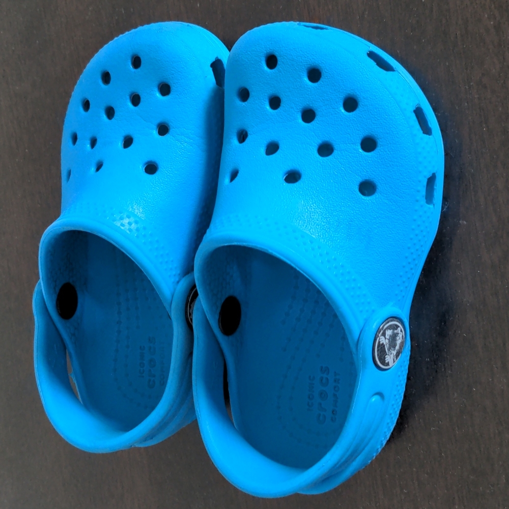Toddler boys Crocs size 7